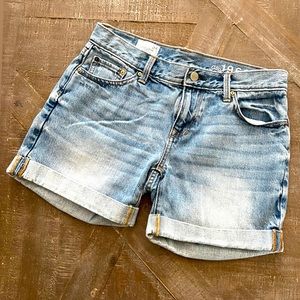 GAP Women’s Sexy Boyfriend Jean Shorts size 24